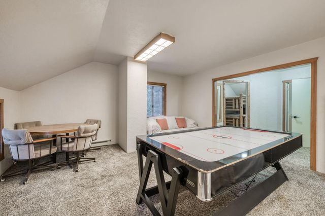 41800 Dogwood Rd, Shaver Lake, CA 93664