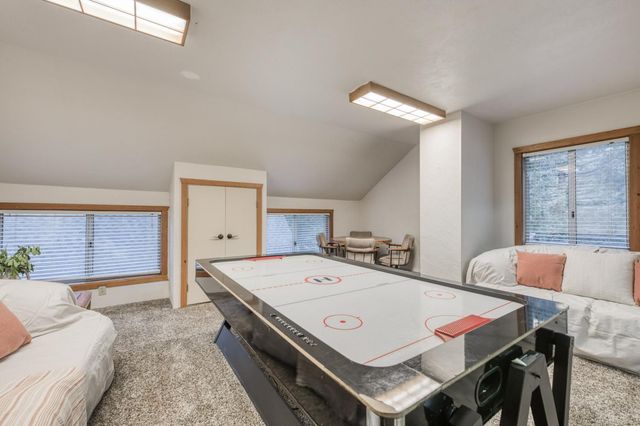 41800 Dogwood Rd, Shaver Lake, CA 93664