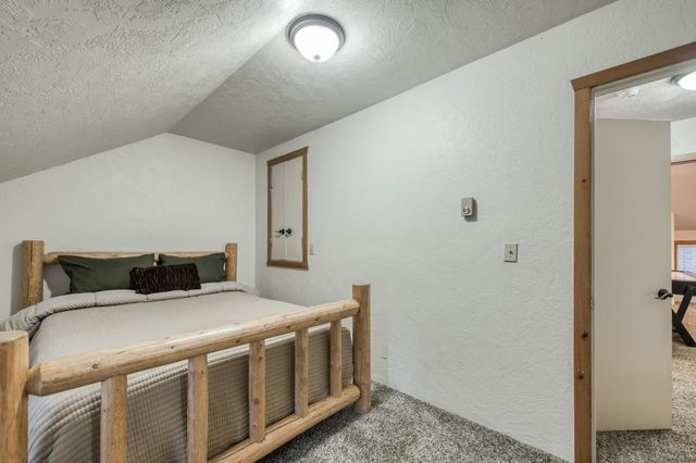 41800 Dogwood Rd, Shaver Lake, CA 93664