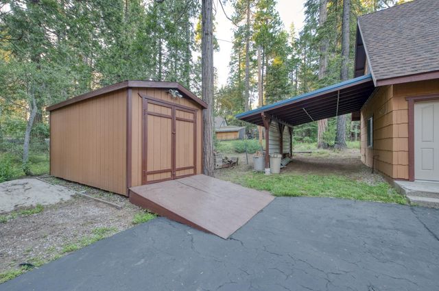 41800 Dogwood Rd, Shaver Lake, CA 93664