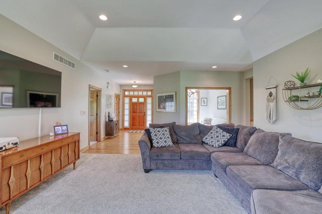 W154S7368 Westfield WAY, Muskego, WI 53150