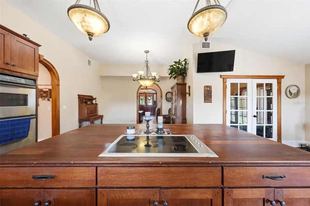 835 BUTCH CASSIDY LANE, Eustis, FL 32726