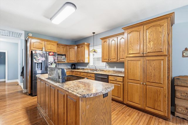 3012 Mt Carmel RD, Paragould, AR 72450