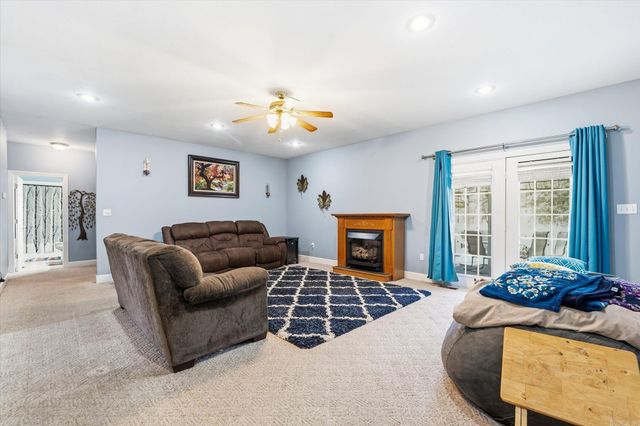 3012 Mt Carmel RD, Paragould, AR 72450