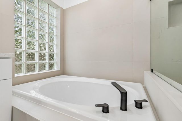 3041 BEAVER POND TRAIL, Valrico, FL 33596