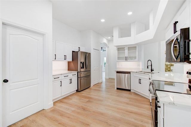3041 BEAVER POND TRAIL, Valrico, FL 33596
