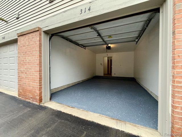 314 Marigold Circle, Westland, MI 48185