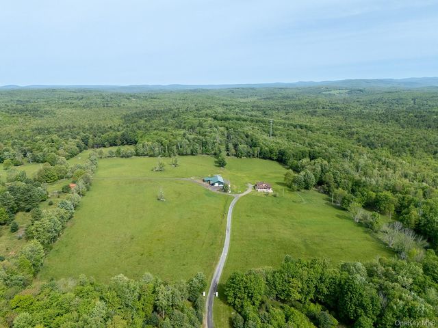 240 B Mountaindale Road, Greenfield Park, NY 12435