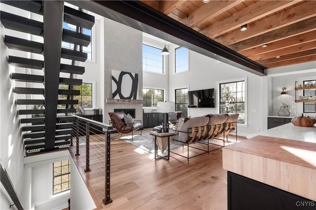 7101 Kittiwake Run, Manlius, NY 13104