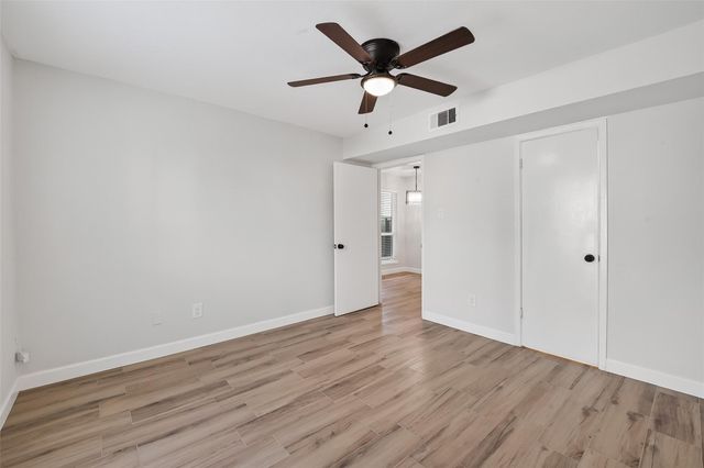 1516 Bay Area Boulevard K15, Houston, TX 77058