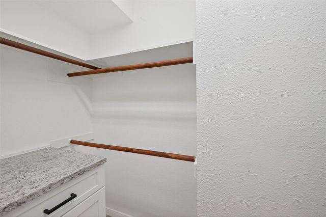 1516 Bay Area Boulevard K15, Houston, TX 77058