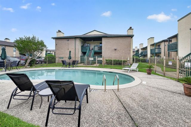 1516 Bay Area Boulevard K15, Houston, TX 77058