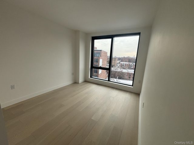 14449 Northern Boulevard 718, Flushing, NY 11354