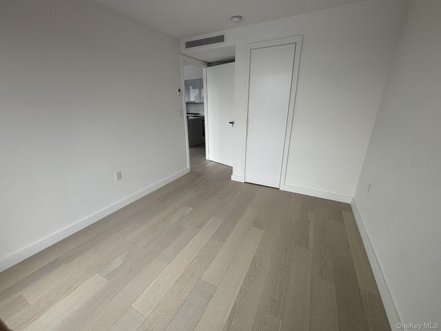 14449 Northern Boulevard 718, Flushing, NY 11354