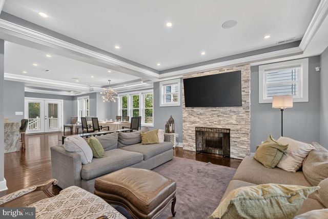 3717 30TH PL NE, Washington, DC 20018