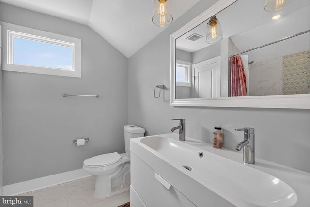 3717 30TH PL NE, Washington, DC 20018