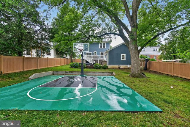 3717 30TH PL NE, Washington, DC 20018