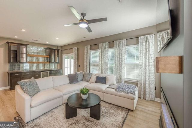 255 Climbing Ivy Circle, Fayetteville, GA 30214