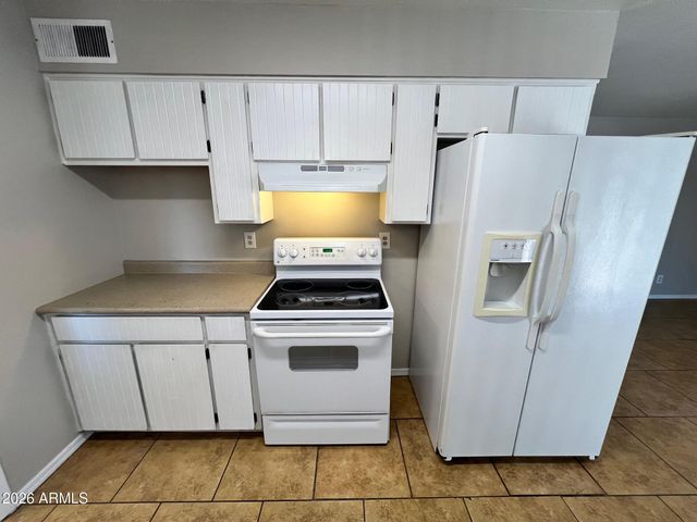 551 W GAIL Drive, Chandler, AZ 85225