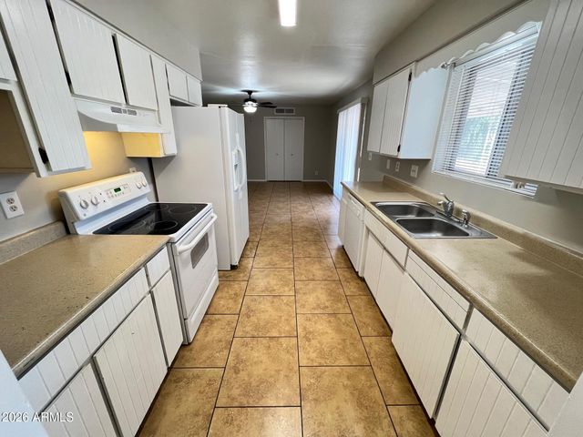 551 W GAIL Drive, Chandler, AZ 85225