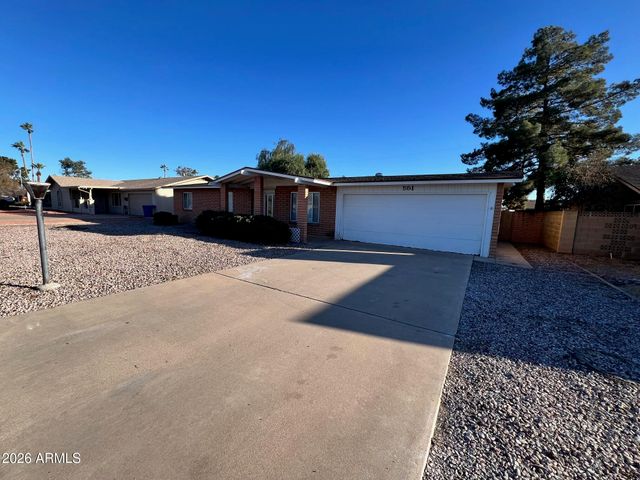 551 W GAIL Drive, Chandler, AZ 85225