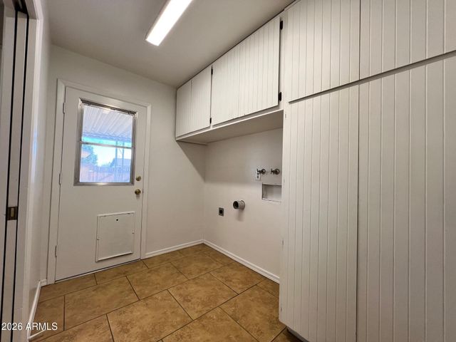 551 W GAIL Drive, Chandler, AZ 85225