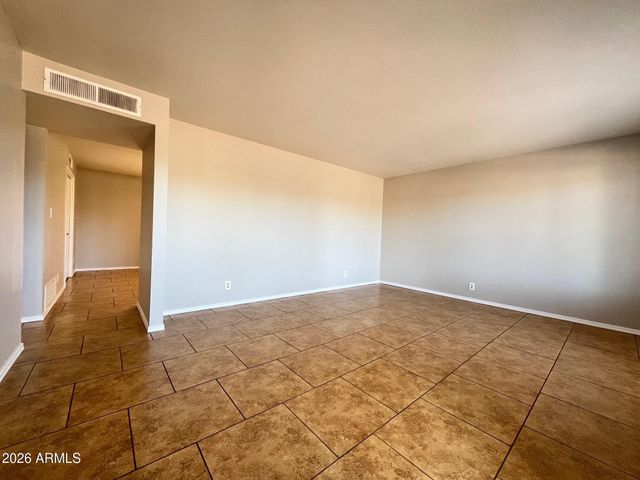 551 W GAIL Drive, Chandler, AZ 85225