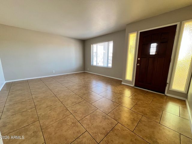 551 W GAIL Drive, Chandler, AZ 85225