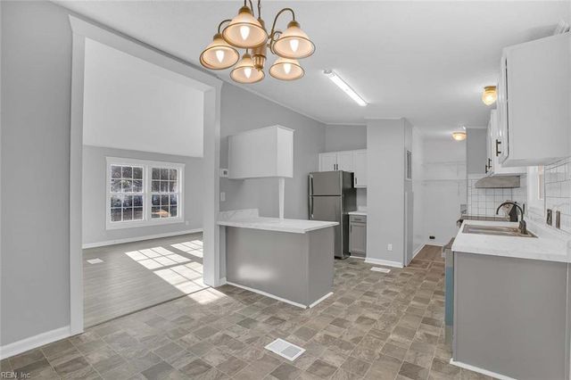 104 Blackwood CT, Yorktown, VA 23693