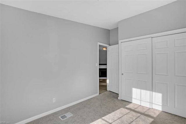 104 Blackwood CT, Yorktown, VA 23693