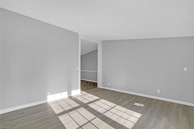 104 Blackwood CT, Yorktown, VA 23693