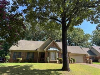 8544 WOODCOCK CV, Memphis, TN 38018