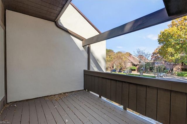 563 Ayrshire Way Apt E, Newport News, VA 23602