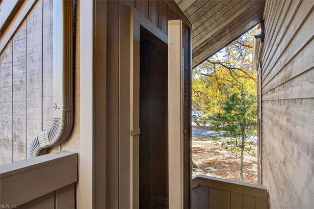 563 Ayrshire Way Apt E, Newport News, VA 23602