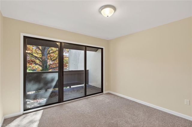 563 Ayrshire Way Apt E, Newport News, VA 23602