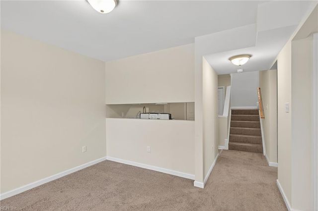 563 Ayrshire Way Apt E, Newport News, VA 23602