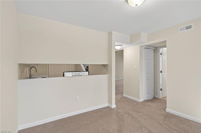 563 Ayrshire Way Apt E, Newport News, VA 23602