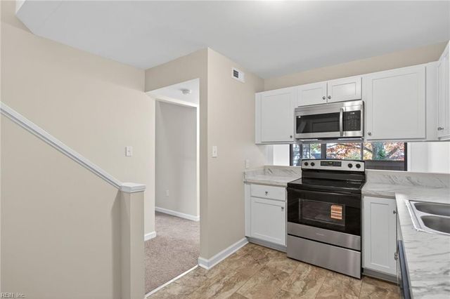 563 Ayrshire Way Apt E, Newport News, VA 23602