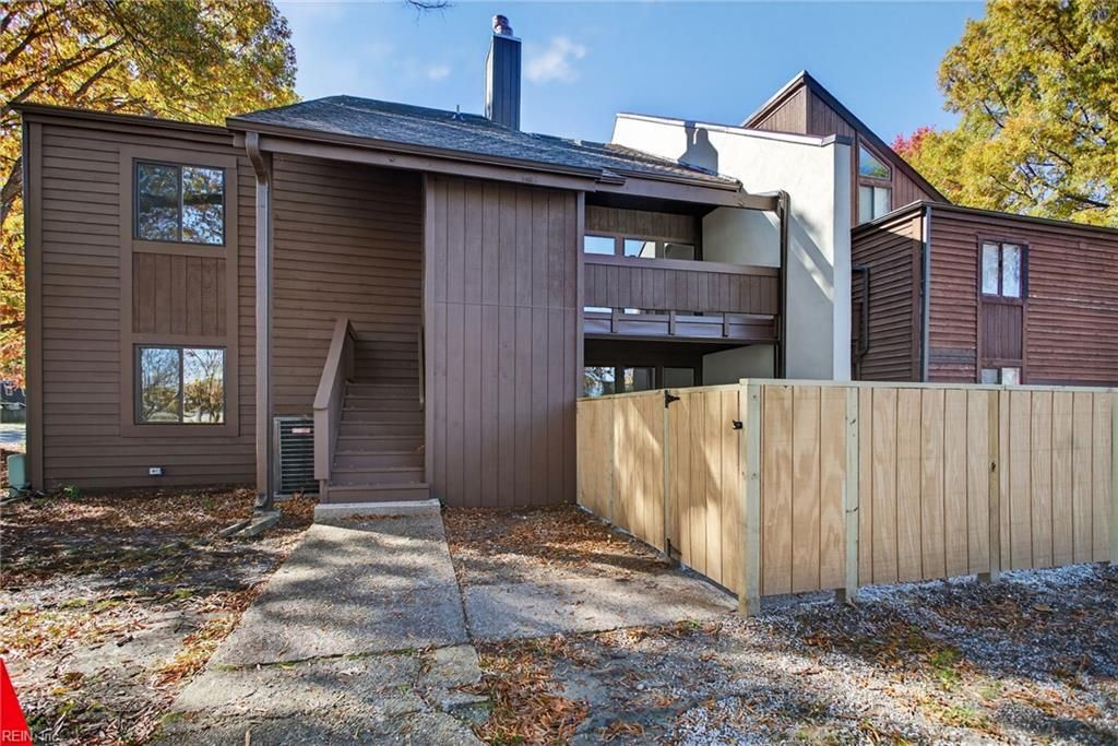 563 Ayrshire Way Apt E, Newport News, VA 23602