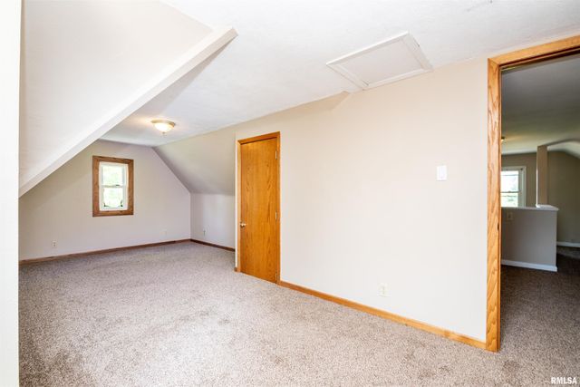 4800 W MIDDLE Road, Peoria, IL 61605