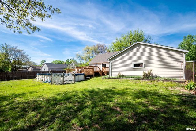 4800 W MIDDLE Road, Peoria, IL 61605