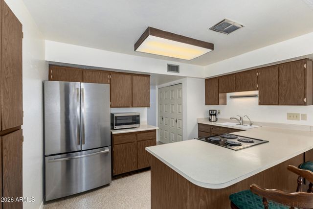 1068 E FROST Drive, Tempe, AZ 85282