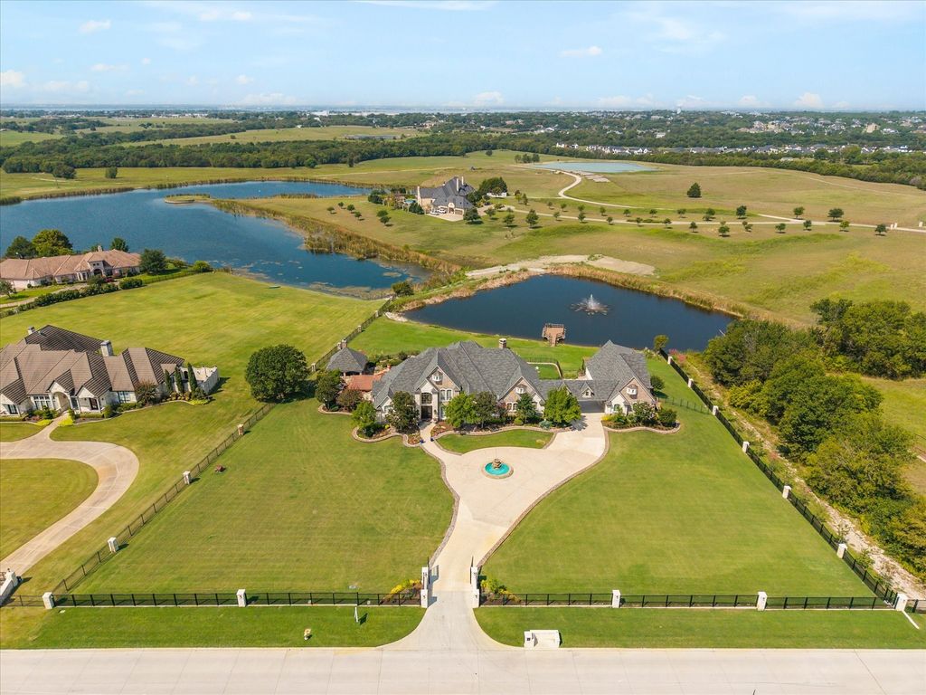 1572 Rabbit Ridge Road, Heath, TX 75032
