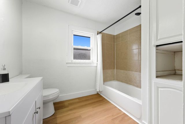 2143 Leonard Avenue, Columbus, OH 43219