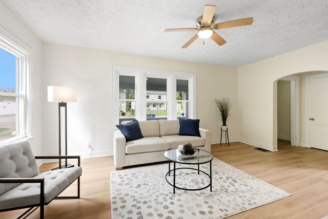 2143 Leonard Avenue, Columbus, OH 43219