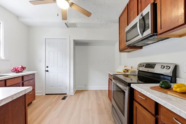 2143 Leonard Avenue, Columbus, OH 43219