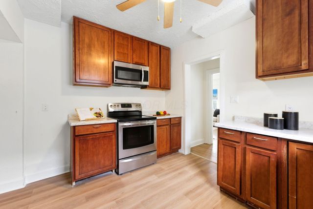 2143 Leonard Avenue, Columbus, OH 43219