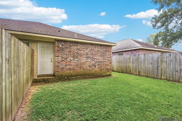 3228 N Foster Dr, Baton Rouge, LA 70805
