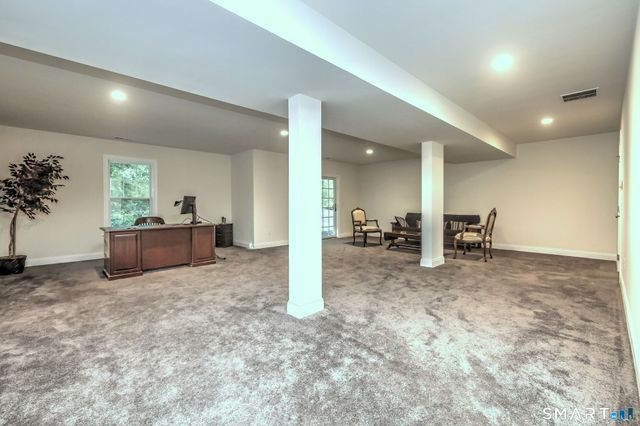 560 River Road 30, Shelton, CT 06484