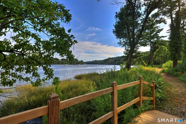 560 River Road 30, Shelton, CT 06484